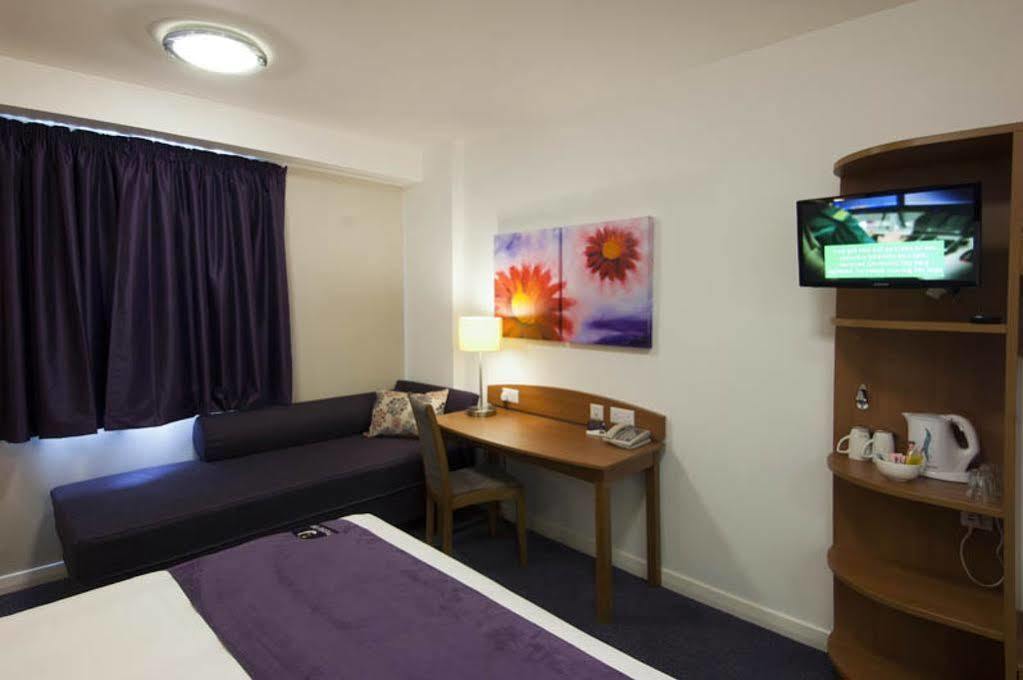 Premier Inn Bradford Central Esterno foto